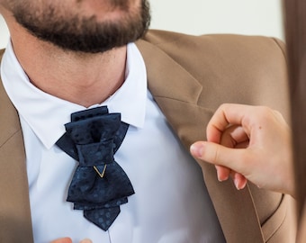 Champagne Hopper Tie: Sculptural Bow Tie, Unique Wedding Necktie