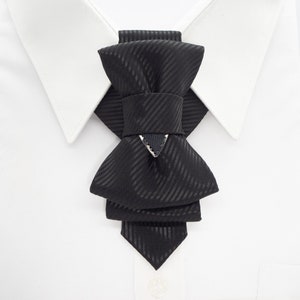 Black bow tie for wedding, wedding black tie, unique tie for groom, vertical bow tie, Ideal tie for weddings, proms, casual events, Timeless Style Tie
Handmade Necktie
Luxury Fashion Accessory
Classic Necktie
Fashion Tie
Elegant Neckwear
Modern Necktie
Black Tie Event
Chic Fashion Tie
Minimalist Bow Tie
Artisan Accessories
Perfect Gift for Him
Statement Neckwear
Stylish Tie
Tailored Necktie
Wedding Necktie
Formal Necktie
Luxury Necktie
Groomsmen Gift Idea
Handcrafted Men’s Wear
Unisex Tie