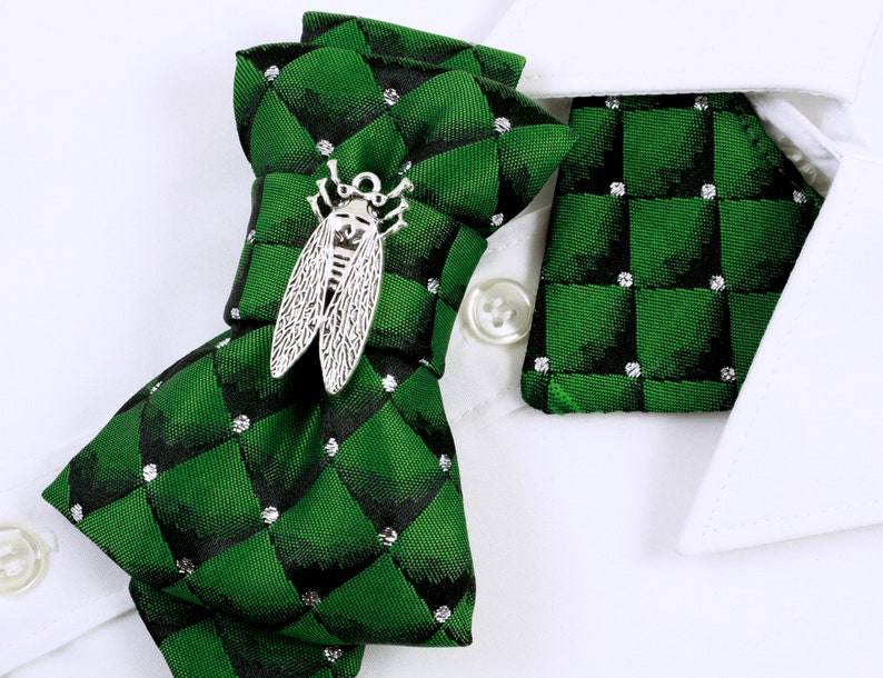 Green elegant tie for women, Handmade elegant ladies necktie, Stylish Neckwear For Women