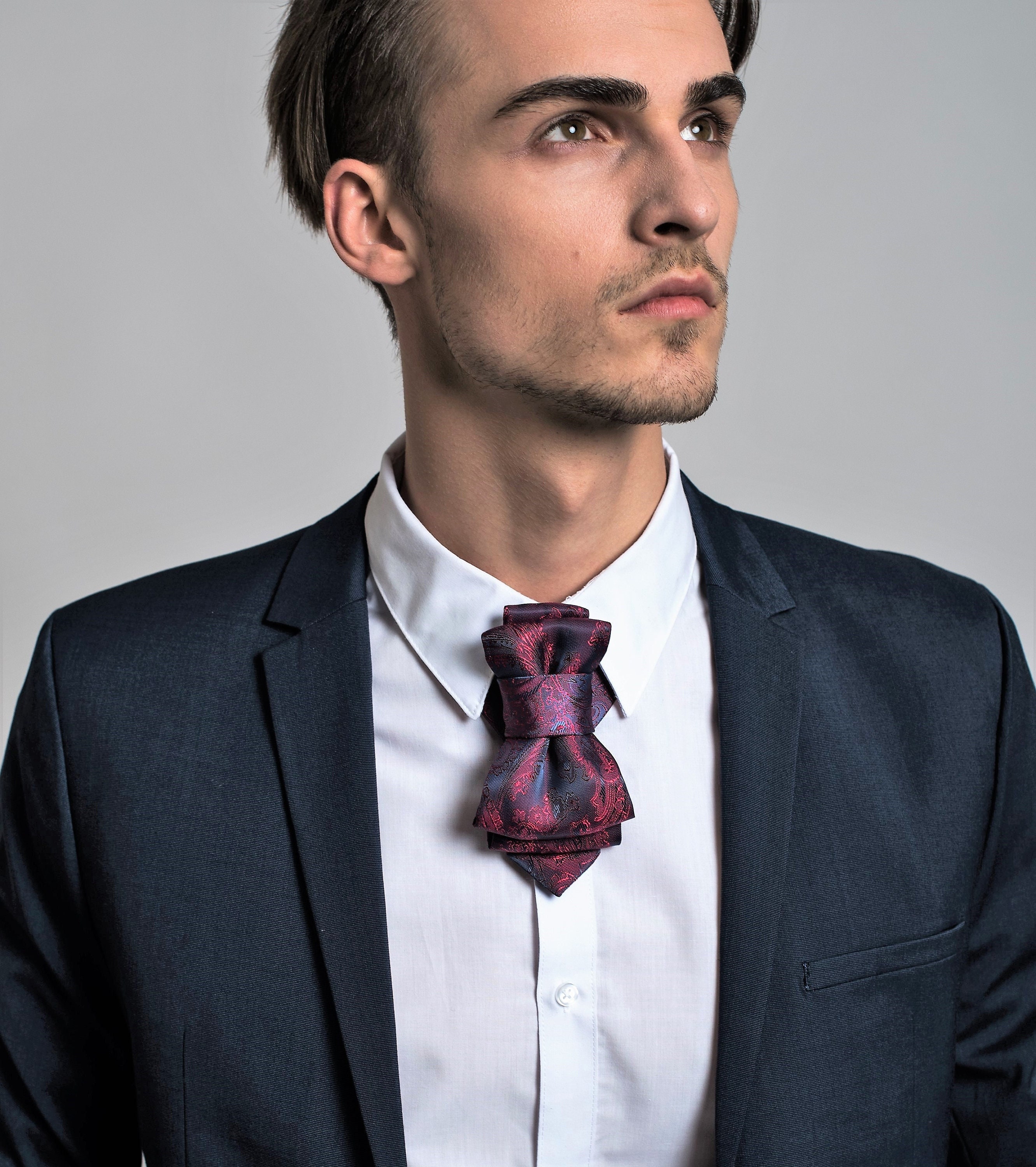 Pajarita paisley efecto camaleón, corbata azul/roja, pajarita de boda, corbata elegante unisex creada por Ruty Design