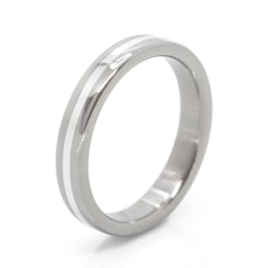 Titanring mit Silber 925 Einlage. 4mm. polierte Oberfläche, Silber Eheringe , Titan Ehering , Sterling Silberring , polierte Oberfläche