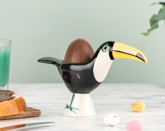Coquetier toucan, toucan en céramique fait main conçu au Royaume-Uni par Hannah Turner, cadeau parfait pour les enfants ou les adultes, tucan rétro, toucan en poterie