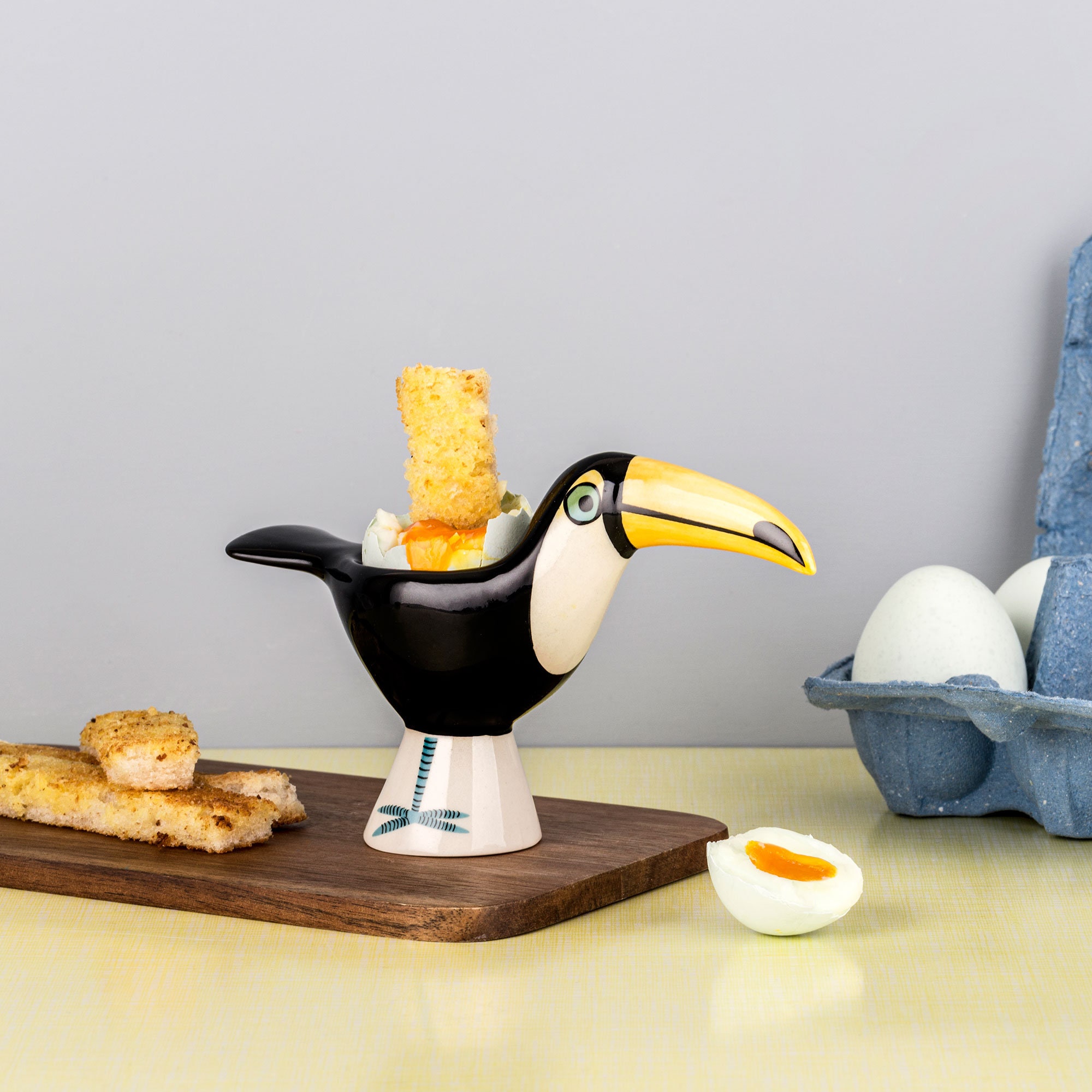 Toucan Egg Cup, Toucan en Céramique Fait à La Main Conçu Au Royaume-Uni Par Hannah Turner, Cadeau Pa