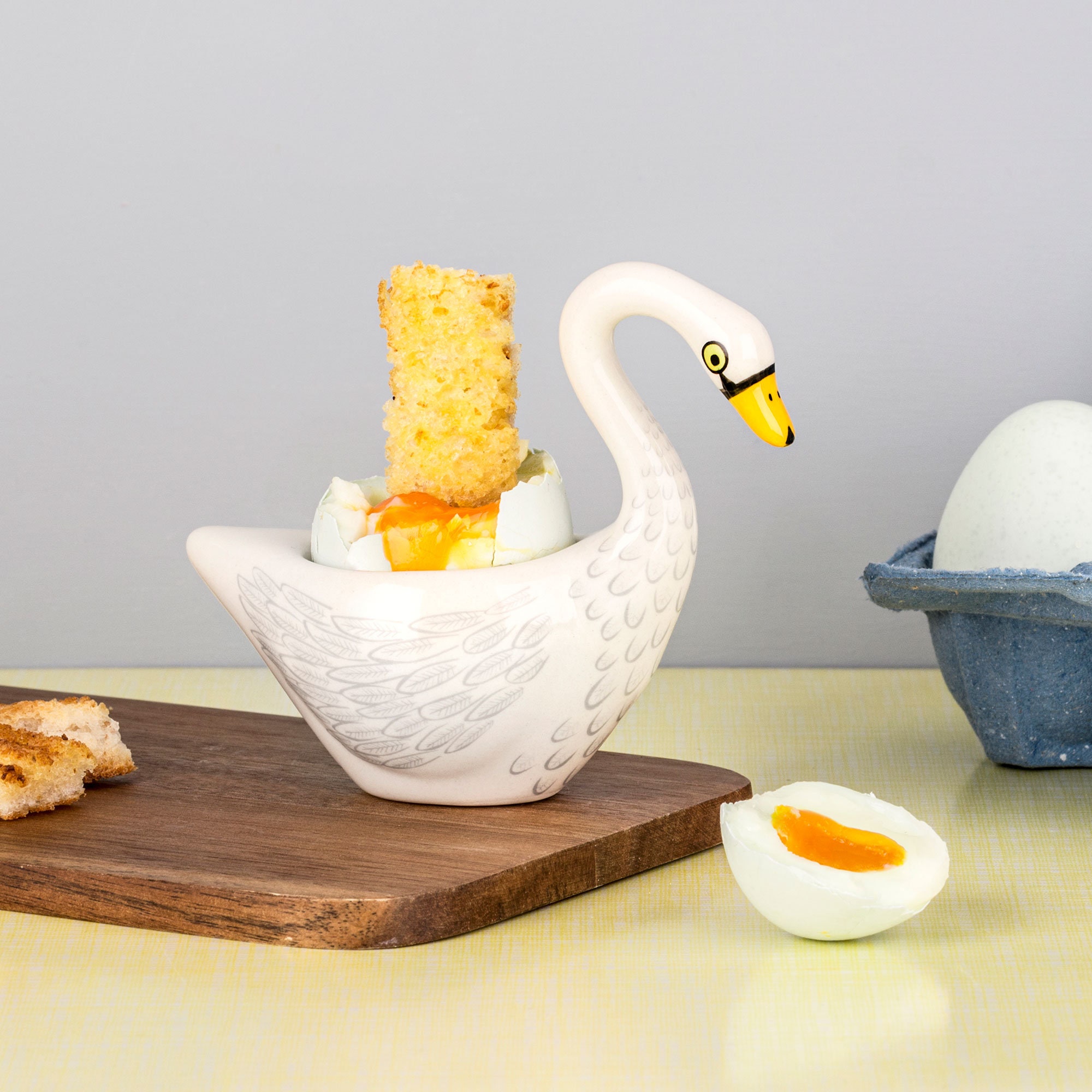 Coupe d'œufs Swan en Céramique Faite à La Main, Porte-Œufs Coque Vintage, Conçu Au Royaume-Uni Par H