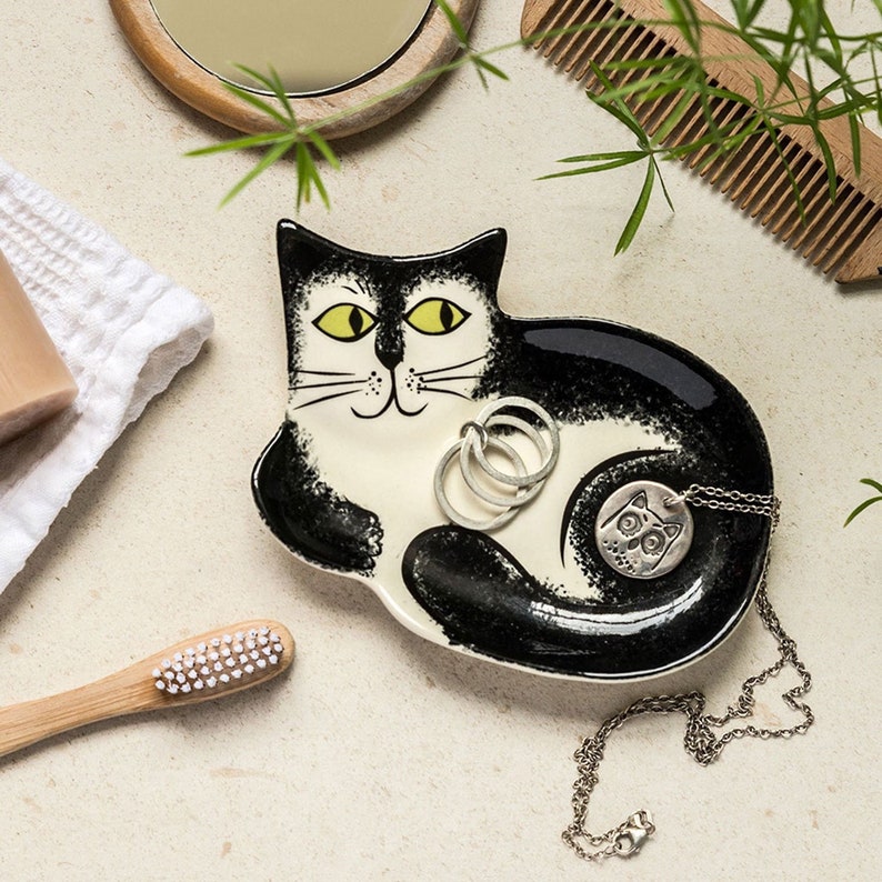 Handmade Ceramic Cat Trinket Dish. Designed in the UK By Hannah Turner. Cat Ring Dish. Cat Spoon Rest or Teabag dish. Tabby Cat, Ginger Cat image 1