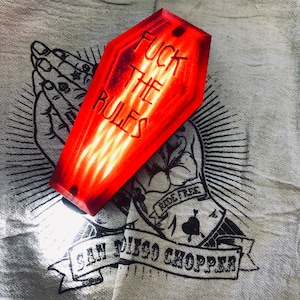 doodskist achterlicht /F*CK DE REGELS