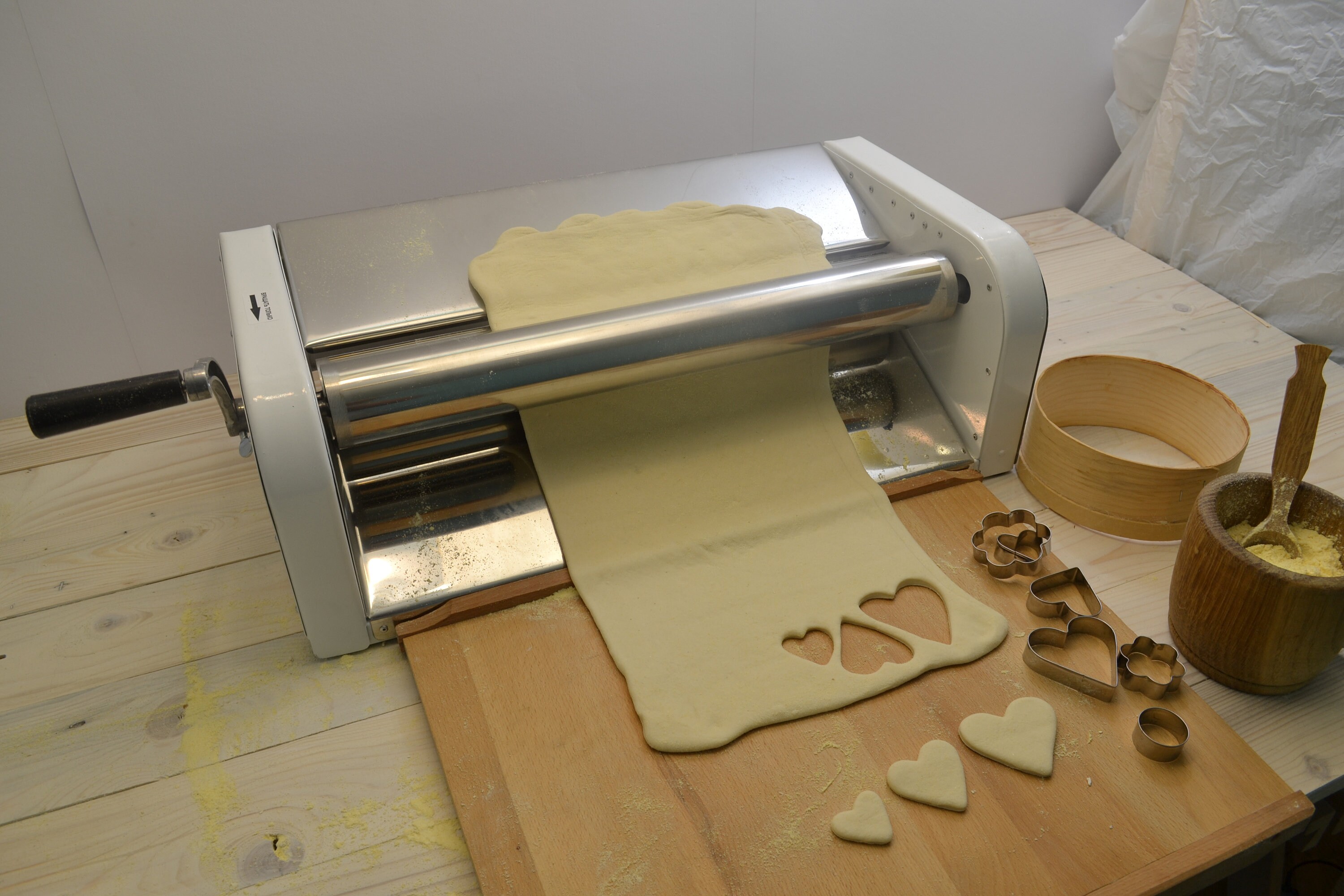 Pastaline Manual Cookie Pastry Fondant Marzipan Chocolate Dough Sheeter Roller