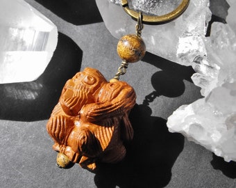 Carved Wood Three Wise Monkeys and Picture Jasper Keyring