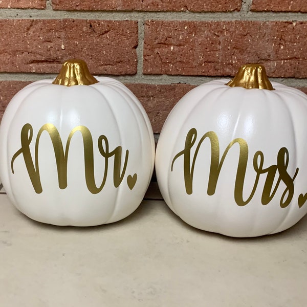 Fall Wedding Pumpkins, Pumpkin Wedding Card Box, Fall Pumpkin Wedding Decoration, Gold Wedding Decor, Wedding Card Box, Mr and Mrs Sign