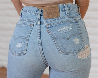 Plus Size (Size 10-22) Vintage Levis - CUSTOM DISTRESSING - Vintage LEVI&#39;S Jeans High Waisted/Mid Waisted Jeans 501 550 512 505 (size 30-36)