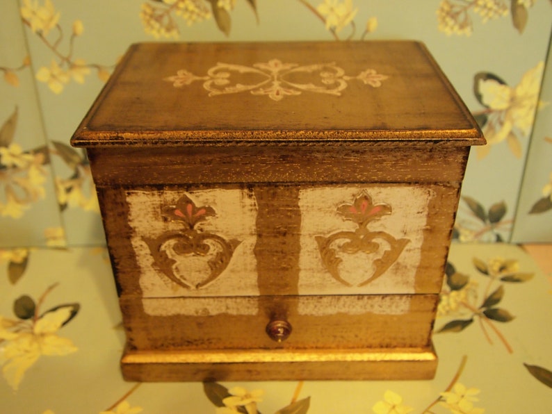 Hand Stenciled Painted Gilded Embossed Fleur de Lis 7.75 Italian Style Decorated Wood Vintage Florentine Musical Jewelry Box