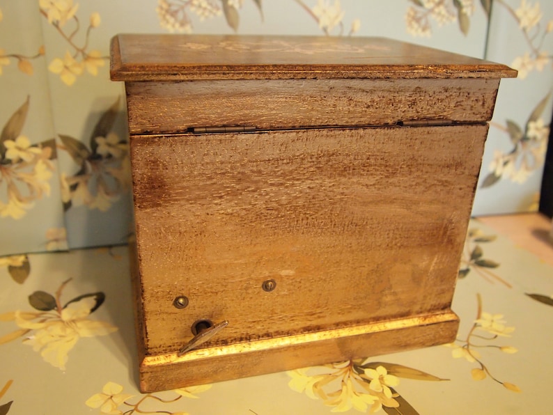 Hand Stenciled Painted Gilded Embossed Fleur de Lis 7.75 Italian Style Decorated Wood Vintage Florentine Musical Jewelry Box