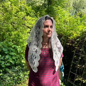 Ivory chapel veil/Mantilla