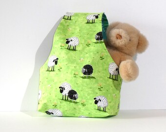 Small over the arm knitting bag with sheep, 284