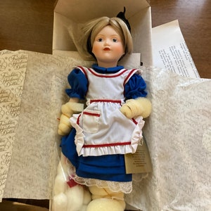 Franklin Heirloom Dolls Alice in Wonderland by Carol Lawson