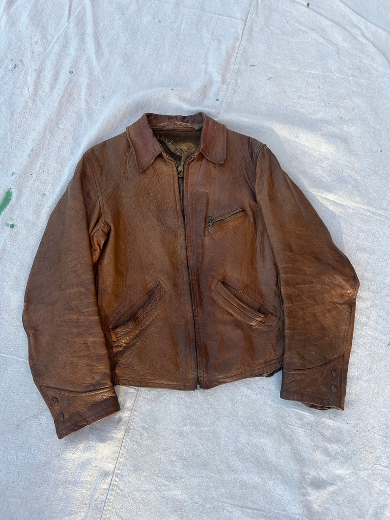 Rare vintage 1930s / 1940s leather jacket cinch back image 1