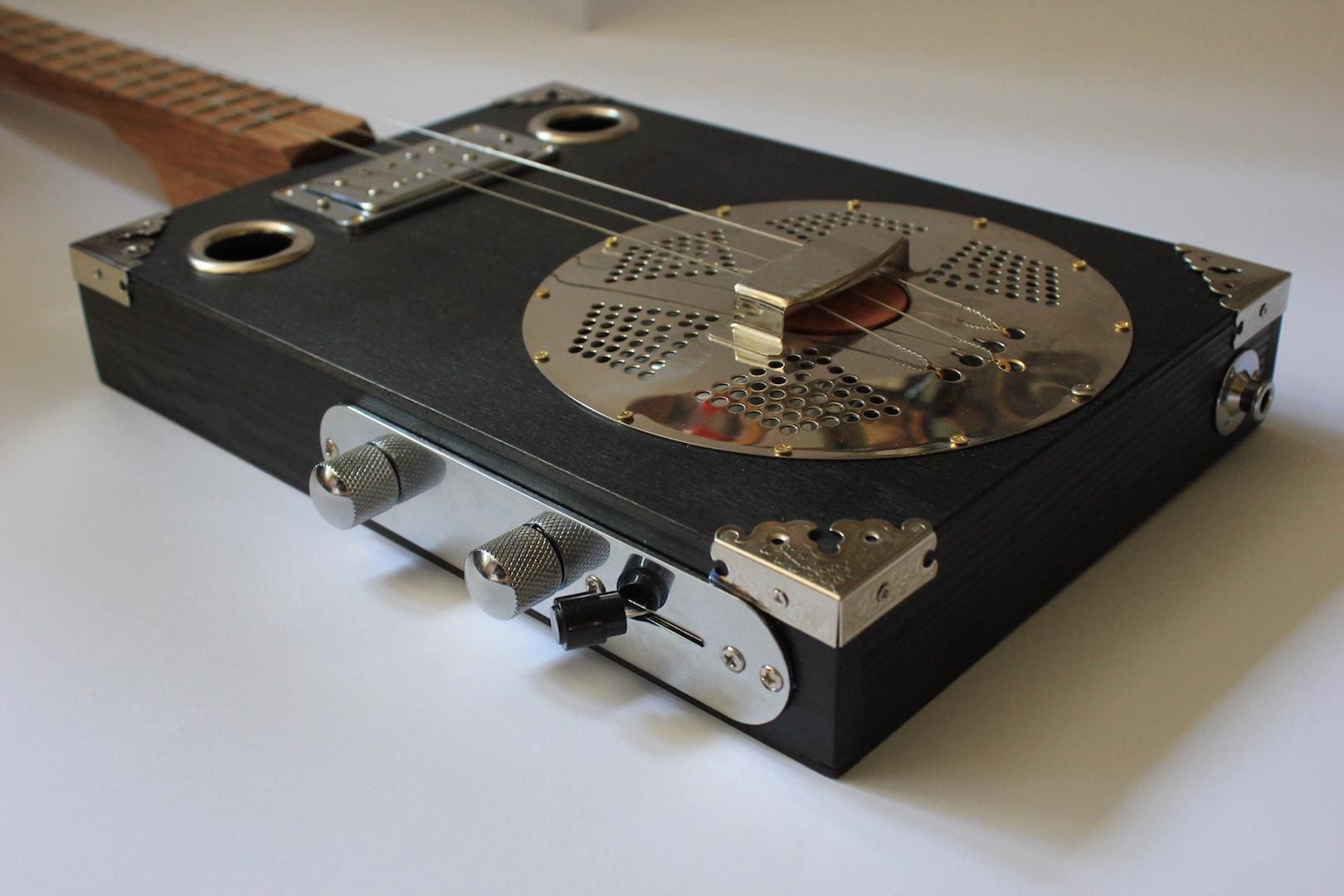 Cbg cigar box guitar - Etsy 日本
