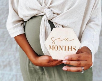 Basswood Pregnancy Milestone Cards | Baby Bump Tracker
