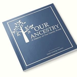 Genealogisch voorouderboek - Our Family Roots: Classic Blue Edition - Een aandenken aan familiegenealogie - DNA-testpartner - familiecadeau
