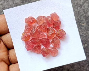 Piedras preciosas de cuarzo fresa en bruto: Piedra suelta natural sin pulir para la fabricación de joyas.