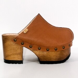 Light brown clogs clearance