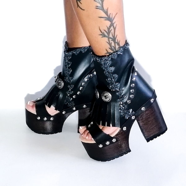 Platform boots with wooden heel in black leather: Elevate your style with a unique touch! Platform Boots, Platform Heels