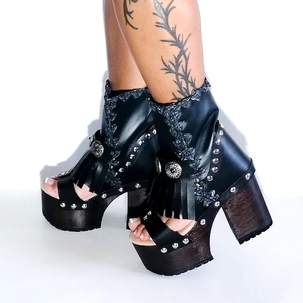 Platform boots with wooden heel in black leather: Elevate your style with a unique touch! Platform Boots, Platform Heels