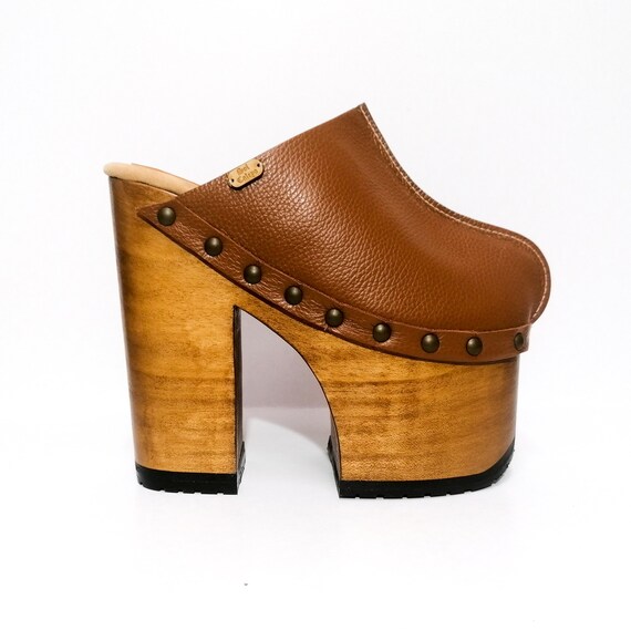 Step Back in Time Exploring Vintage 70 s Platform Clogs A Fusion