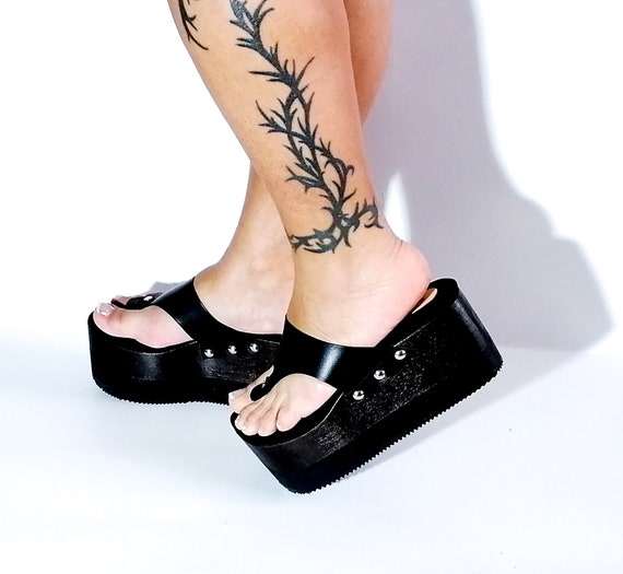 platform flip flops 90s