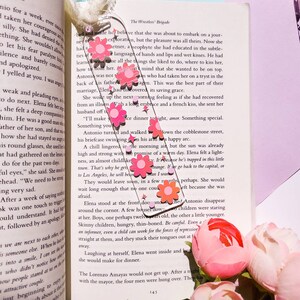 Acrylic Bookmark | Daisy Bookmark | Gift for Book Lover | Planner Accessories | Floral Bookmark