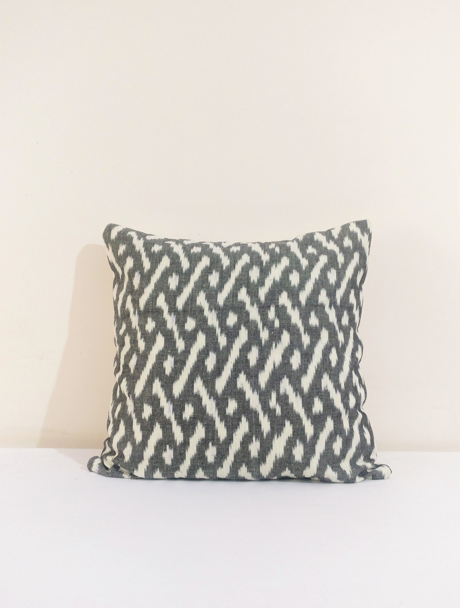 Grey White Pillow/ Grey Pillow Cover/ Ikat Pillow / Cotton Etsy