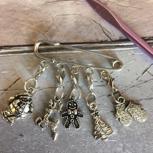 Christmas Stitch Markers / Christmas Brooch / Santa Stitch Marker / Crochet Marker / Knitting Marker /Progress Marker