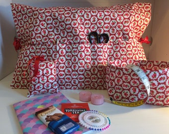 Sewing Machine Cover And Accessories Gift Box / Sewing Machine Cover And Mat / Pin Cushion / Thread Catcher