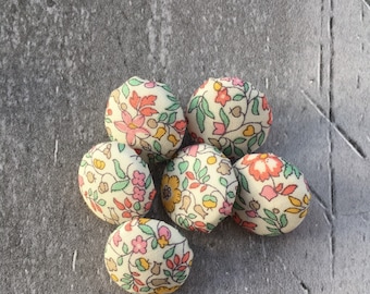 Liberty Print Fabric Buttons / Liberty Buttons / Handmade Buttons