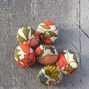 Liberty Print Fabric Buttons / Handmade Buttons /Liberty Buttons
