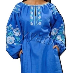 Vestido bordado de linho/algodão - Vyshyvanka, padrão ucraniano, com bordado real, étnico