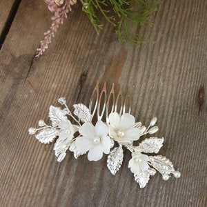 Flower Hair Comb, Bridal Hair Flowers, Wedding Flowers, Ivory Floral Hair Piece, Floral Hair Accessories, Bridal Hair Comb, Pretty Flowers