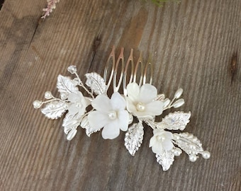 Flower Hair Comb, Bridal Hair Flowers, Wedding Flowers, Ivory Floral Hair Piece, Floral Hair Accessories, Bridal Hair Comb, Pretty Flowers