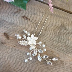 Ivory Flower Hair Pin, Diamante Hair Pin, Bridal Hair Flowers, Bridesmaid Hair Accessories, Mini Hair Vine, Hair Accessories for Weddings