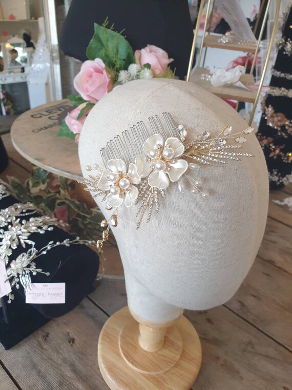 Ivory Pearl Floral Bridal Hair Comb: Gold Crystal Headpiece  display picture 2