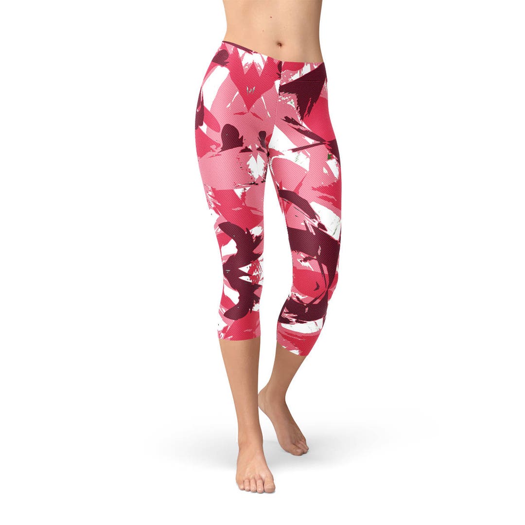 Pink Camo Capri Women Leggings Stretchable Yoga Leggings, Exercise