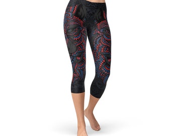 Black Wolf Capris For Women - Printed Black Capri Leggings With Grey Wolf Illustration On Both Sides Of Capri Pants, Perfect Yoga Wear Gift