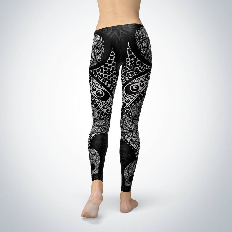 Day of the Dead Skeleton Skull Prints Cinco De Mayo Ornament Pattern Black and White Skull Leggings Skull Ornaments Ornamental Skull