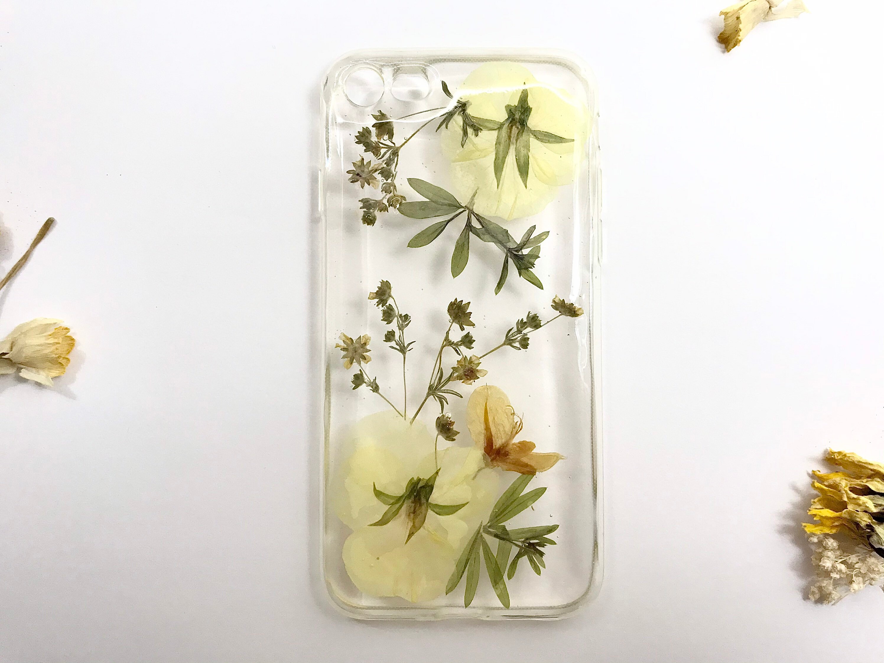 Resin cases real flowers iPhone SE 2020 flower case iPhone 8 Etsy