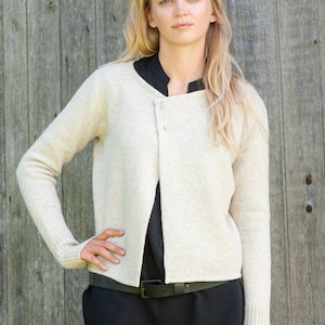 Blazer en laine, cardigan en laine fait main, cardigan en laine naturelle légère, cardigan en laine biologique, pull en laine douce, pull d&#39;hiver chaud
