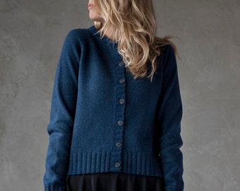 WOLLE CARDIGAN, Handgemachter Wollpullover, Natürliche Blaue Woll-Strickjacke, Handgestrickte Wollspitze, Bio-Woll-Strickjacke, Weicher Wollpullover, Organi