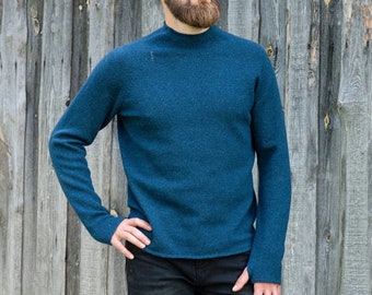EXQUISITE KNITWEAR made of 100% natural WOOL and door EXQUISITE KNITWEAR made of 100% natural WOOL and door