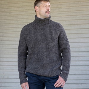 Herren Fischer POLO Pullover, Herren WOLL Rollkragenpullover, Geschenk für Ihn, Wollpullover mit lockerer Passform, Dicker und warmer Winter Pullover in braun