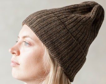 BEANIE Slouchy in marrone, cappello invernale in lana, cappello invernale biologico, cappello invernale nero lavorato a maglia, berretto slouch unisex, cappello unisex, abbigliamento invernale