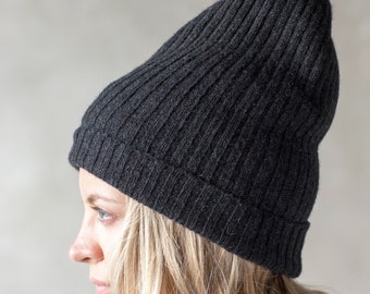 BEANIE Slouchy in nero, cappello invernale in lana, cappello invernale biologico, cappello invernale nero lavorato a maglia, berretto slouch unisex, cappello unisex, abbigliamento invernale